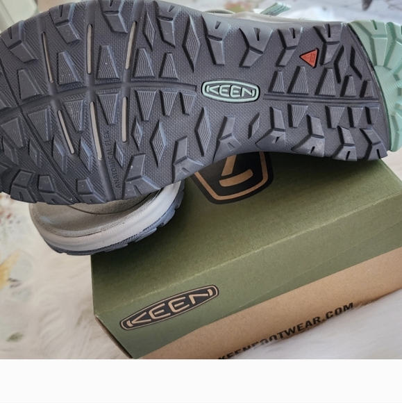 Keen size 8 - Picture 4 of 5
